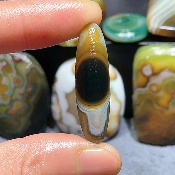 未镶嵌玛瑙/玉髓珠宝奇石