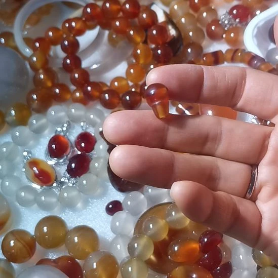 时***间玛瑙/玉髓未镶嵌北红玛瑙