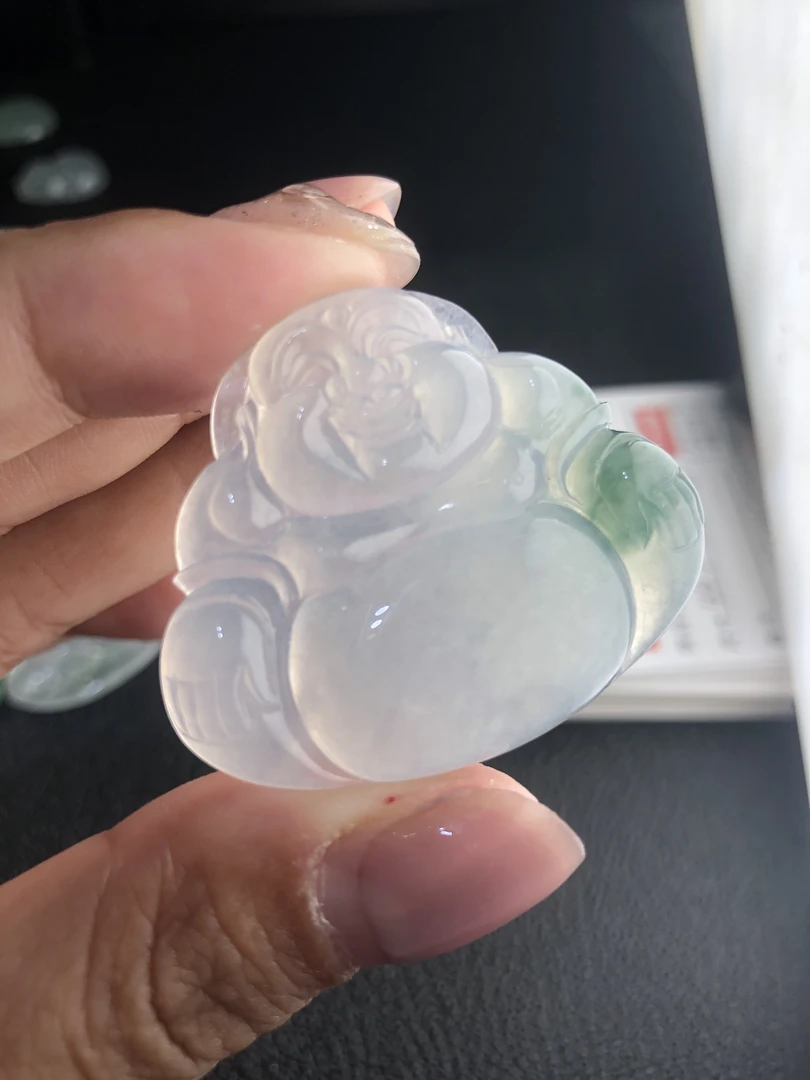 缅甸A货翡翠吊坠