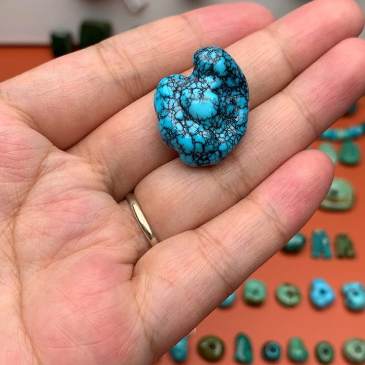 未镶嵌绿松石珠宝奇石