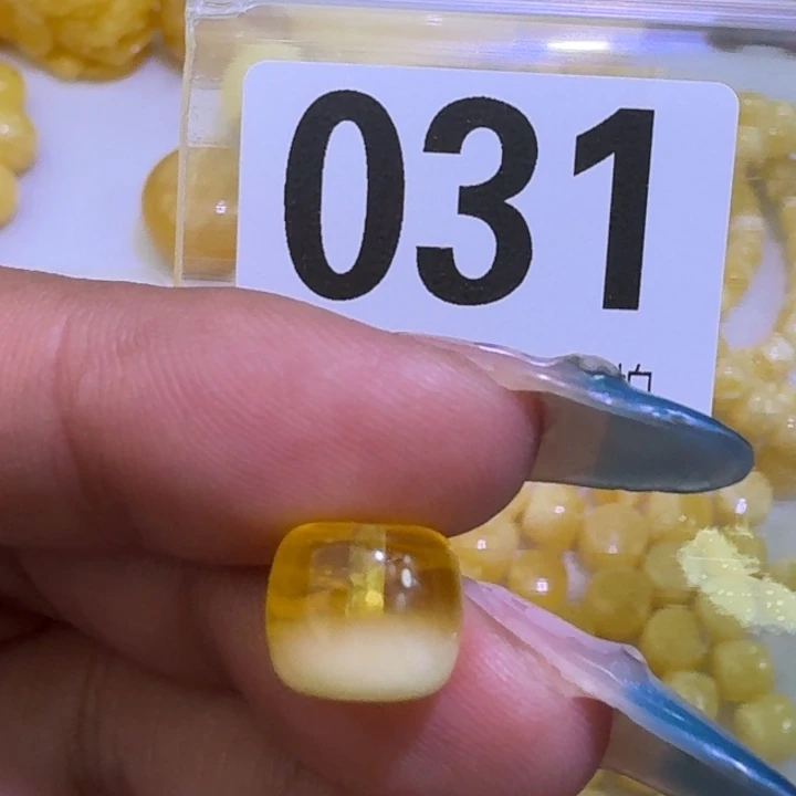 裸石琥珀未镶嵌10×8.5微瑕