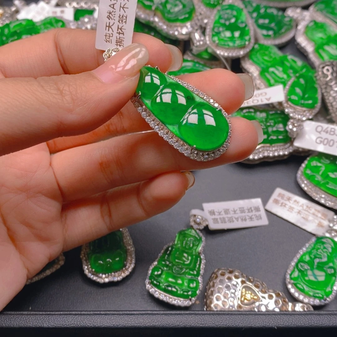 翡翠颈饰银S925镶嵌8888898888