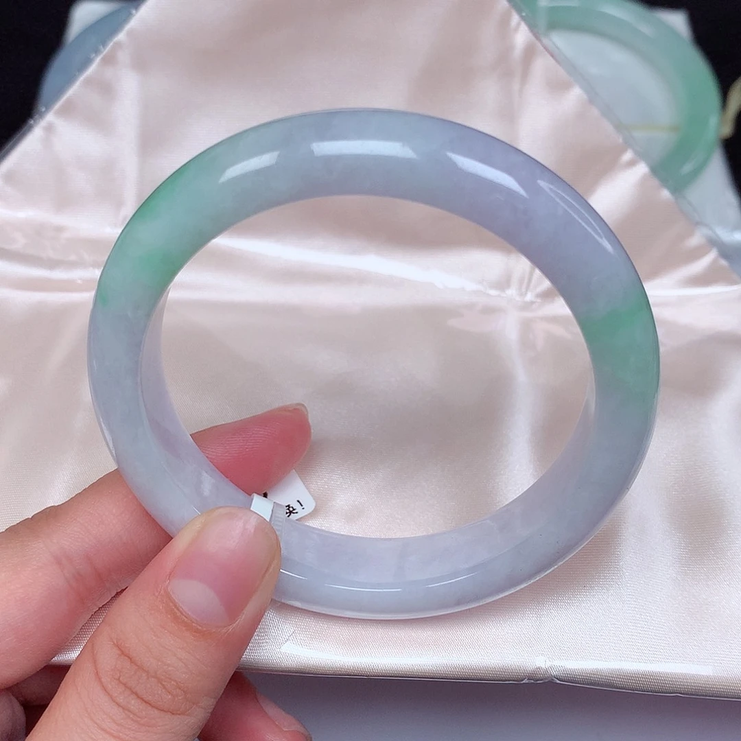 翡翠未镶嵌手镯正圈57