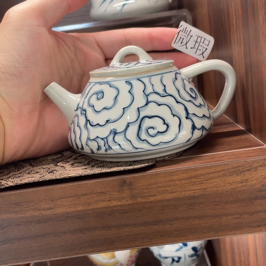 釉下手绘茶具微瑕