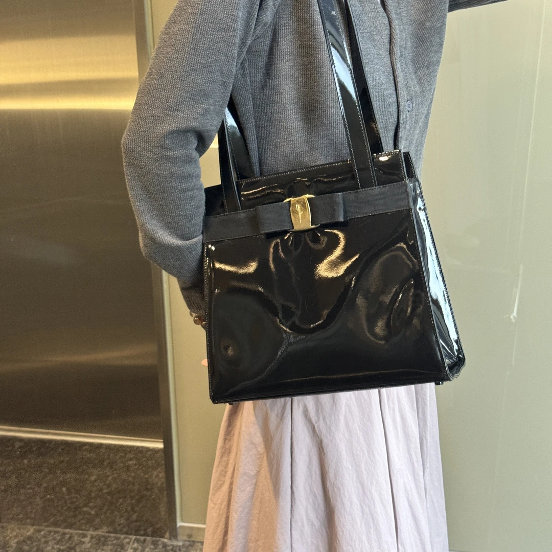 95新 FERRAGAMO/菲拉格慕 手提单肩包