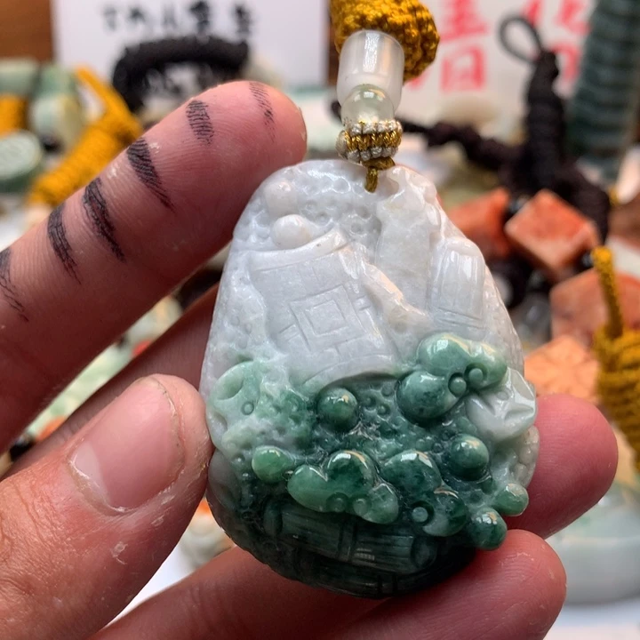 翡翠未镶嵌颈饰保真天然a货翡翠