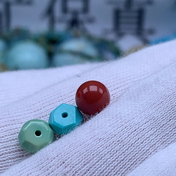 南红玛瑙未镶嵌珠宝奇石