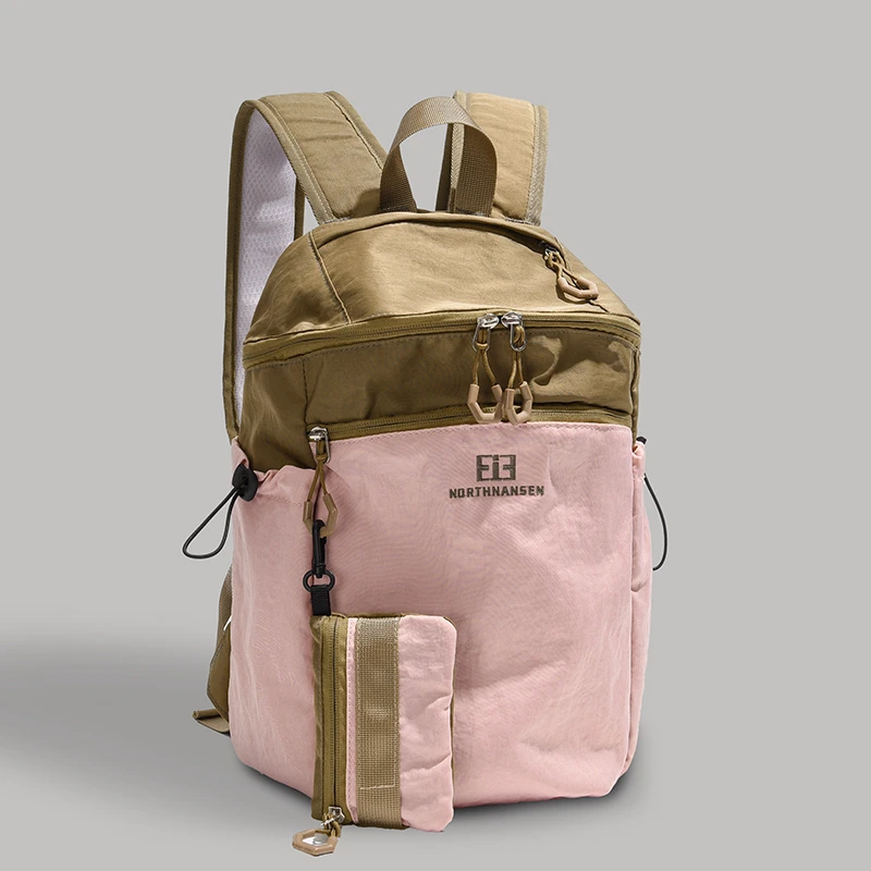 背包女生大学生2024新款大容量户外休闲旅行轻便双肩包通勤书包