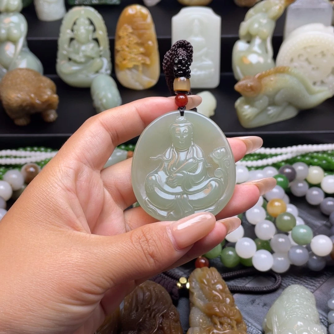 和田玉未镶嵌颈饰