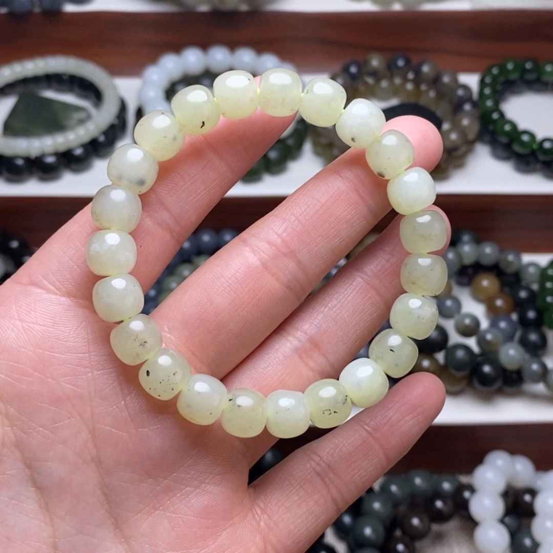 和田玉未镶嵌手串