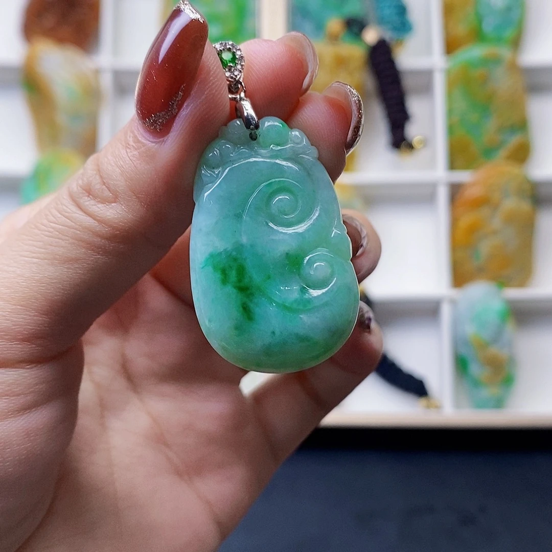 翡翠未镶嵌颈饰翡翠A货