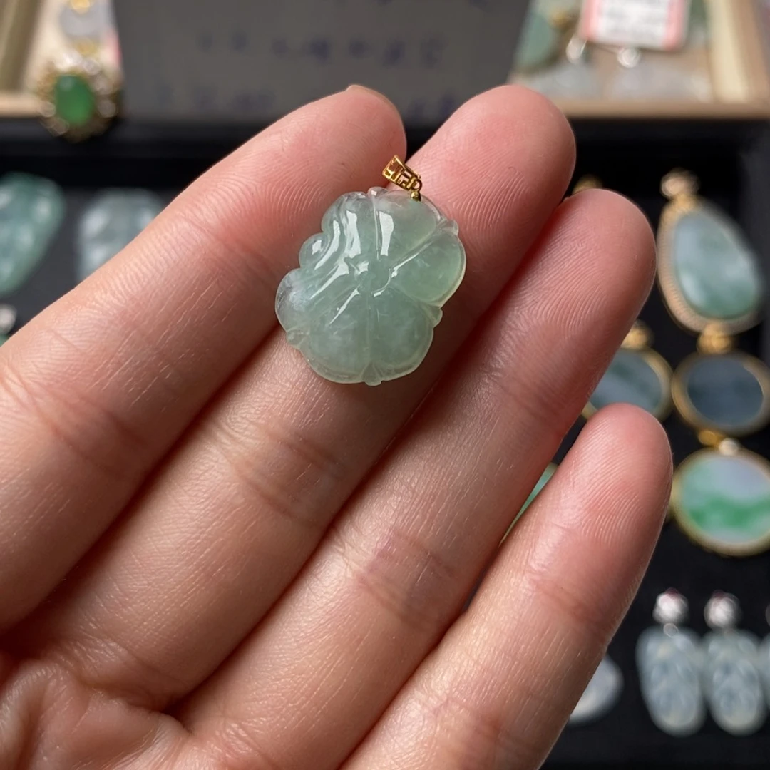 吊坠(不含链)18K金镶嵌翡翠