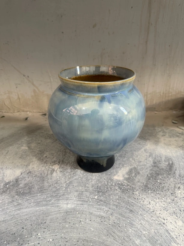 景德镇高温陶瓷花盆25高16口有孔