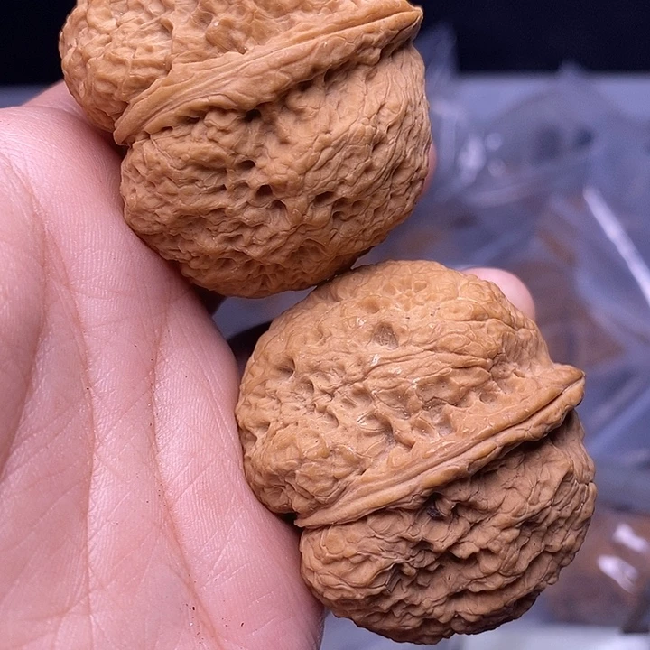 ◣***◢文玩核桃把件  220