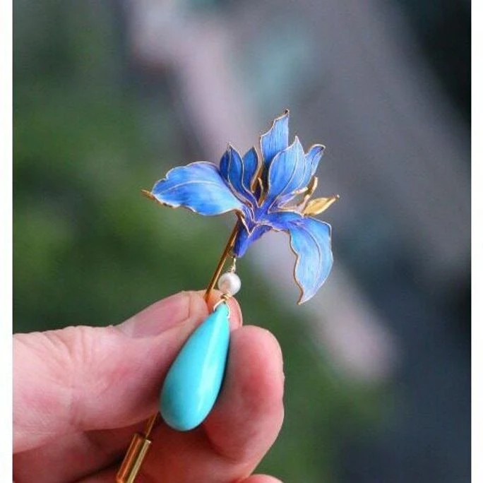 合金羽毛胸针 新中式复古设计感花丝镶嵌点翠工艺鹦鹉羽玉兰缀绿