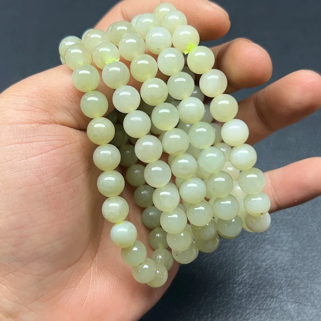 和田玉新疆和田玉且末料卡8未镶嵌