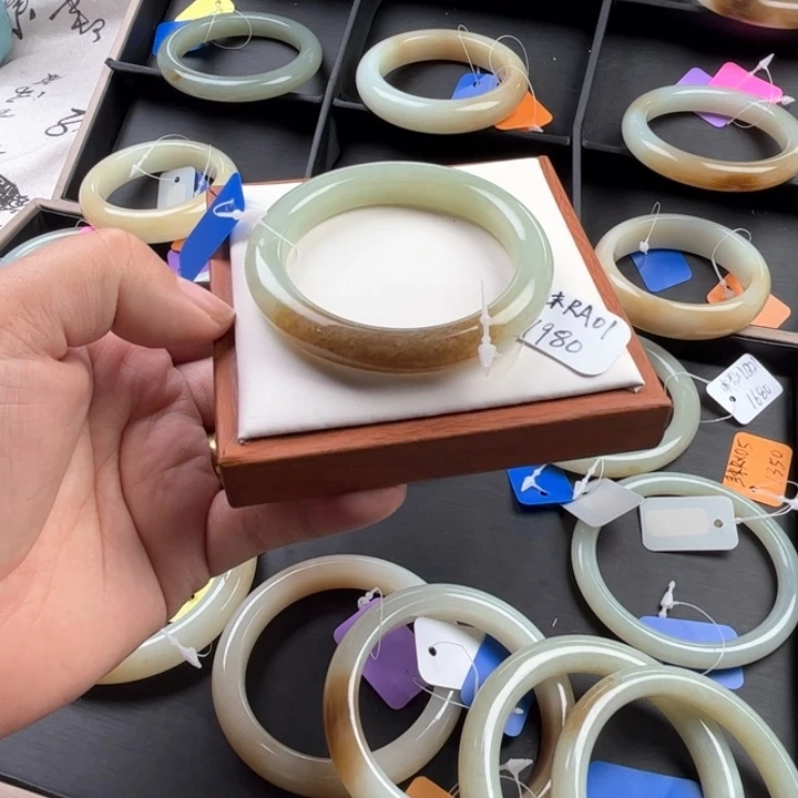 未镶嵌手镯和田玉玲珑美镯53.3