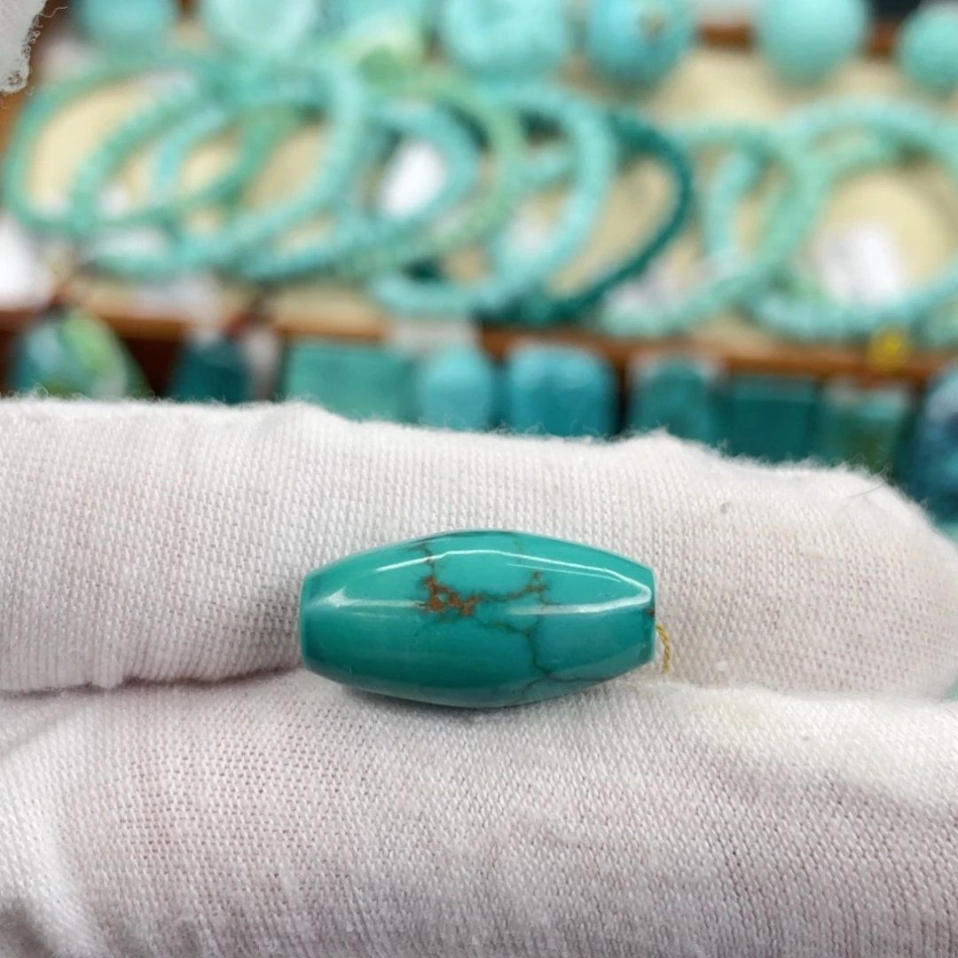 绿松石未镶嵌挂件