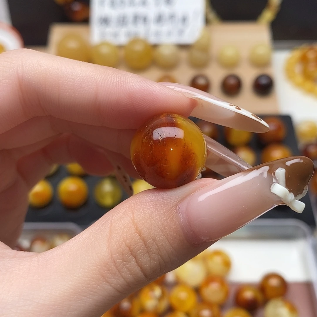 小***g虫珀未镶嵌裸石蜜蜡