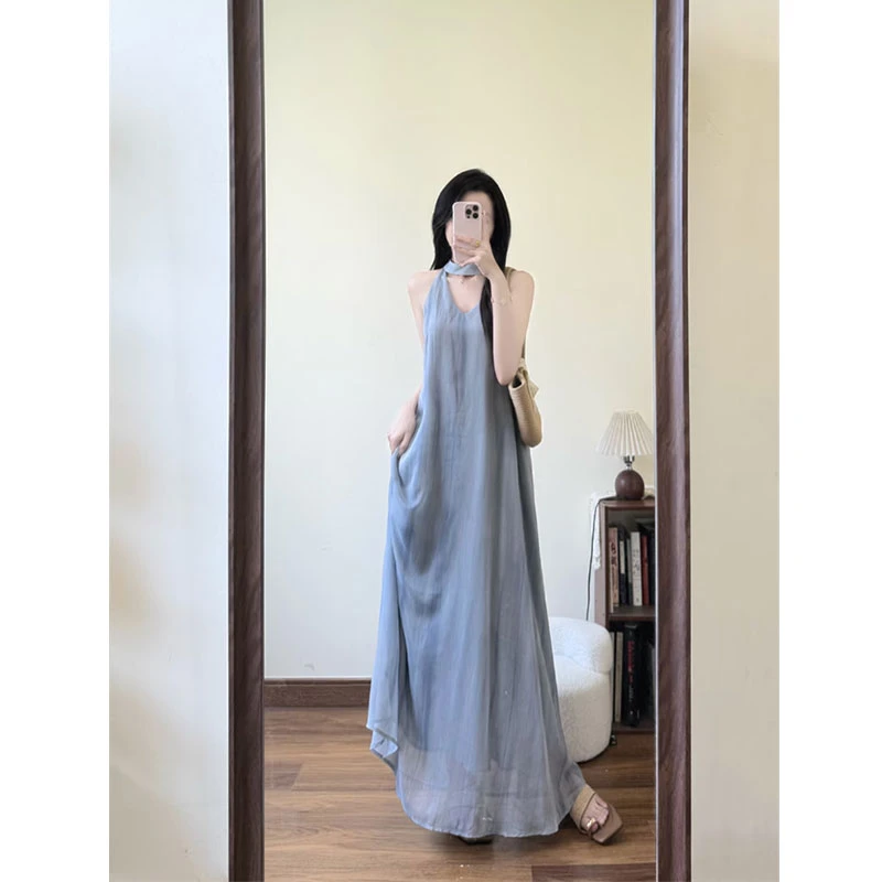 2025年夏季高级不撞款度假风薄纱挂脖吊带连衣裙女夏季背心长裙子