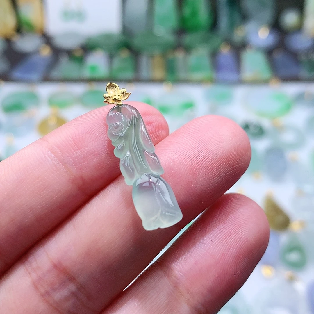 翡翠未镶嵌颈饰翡翠