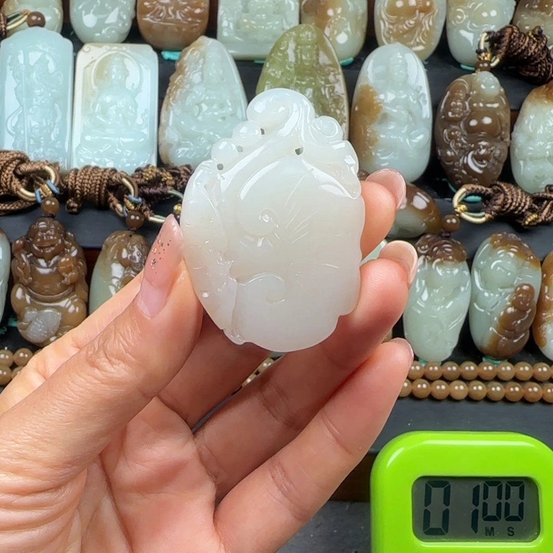 十***花和田玉未镶嵌挂件