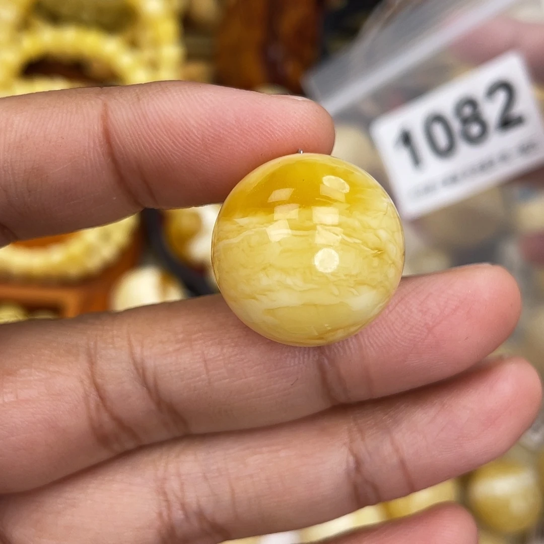 蜜蜡未镶嵌珠宝奇石22