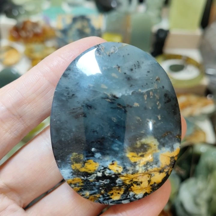 岫玉未镶嵌挂坠款式