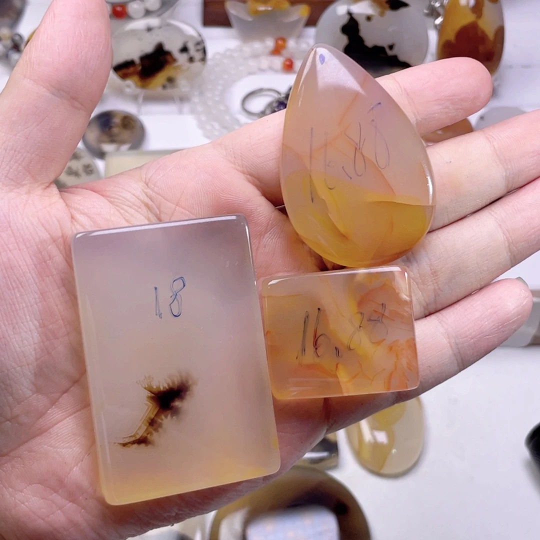 未镶嵌颈饰玛瑙/玉髓妖*玖