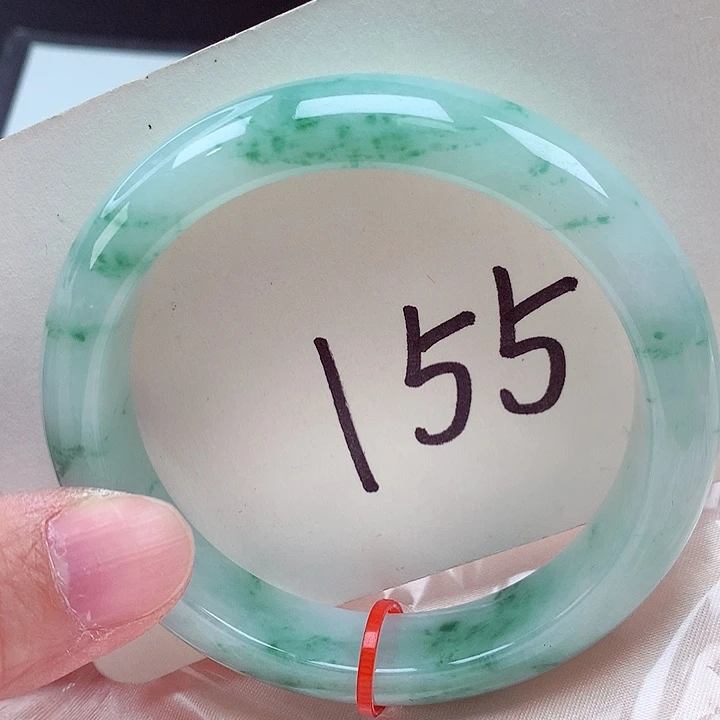 翡翠未镶嵌手镯翡翠