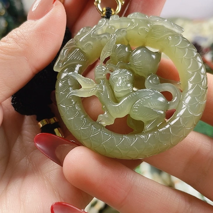 未镶嵌和田玉挂件