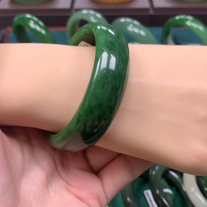 未镶嵌手镯和田玉（碧玉）56.57