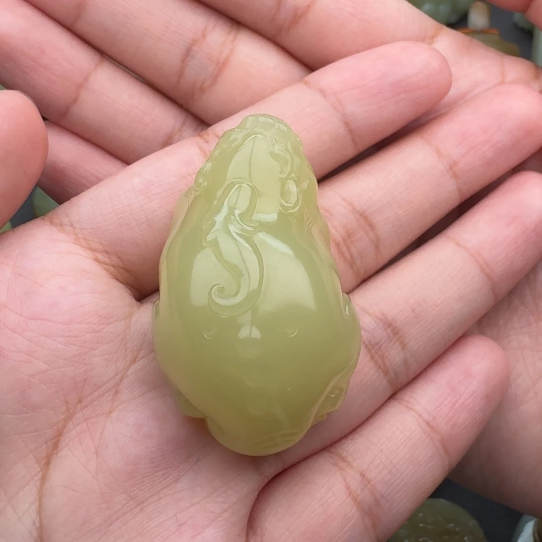 醇***境颈饰未镶嵌和田玉