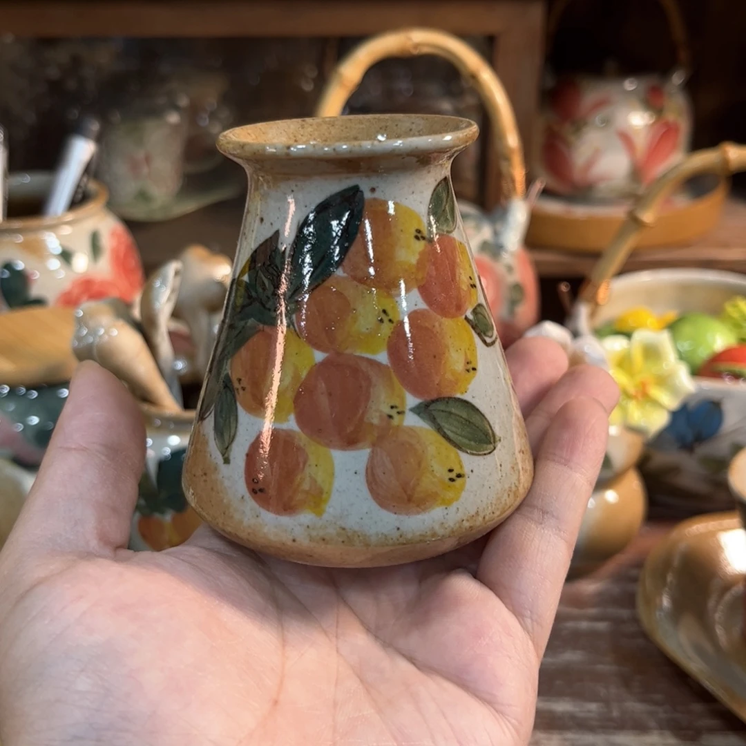 这里有个朋友和小伙伴在学校