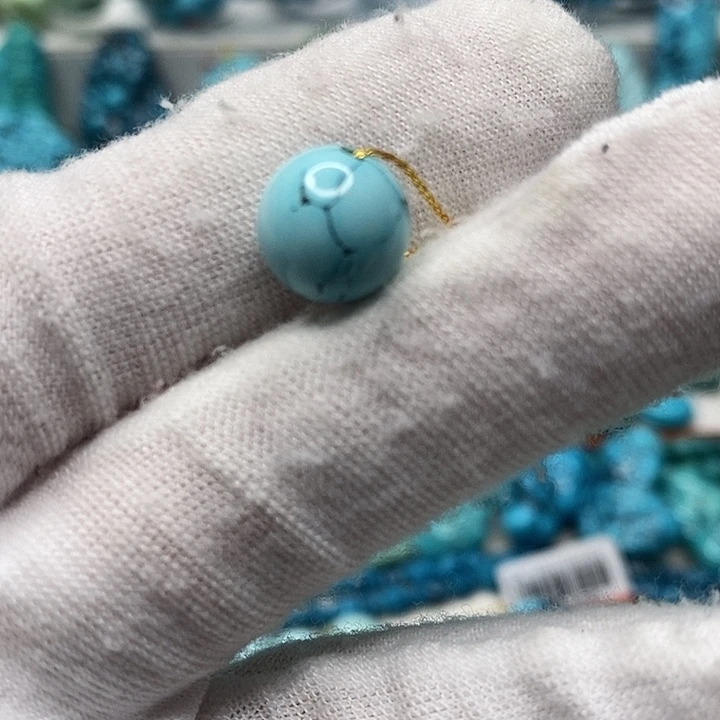 丫***头绿松石未镶嵌天然原矿 地大质检