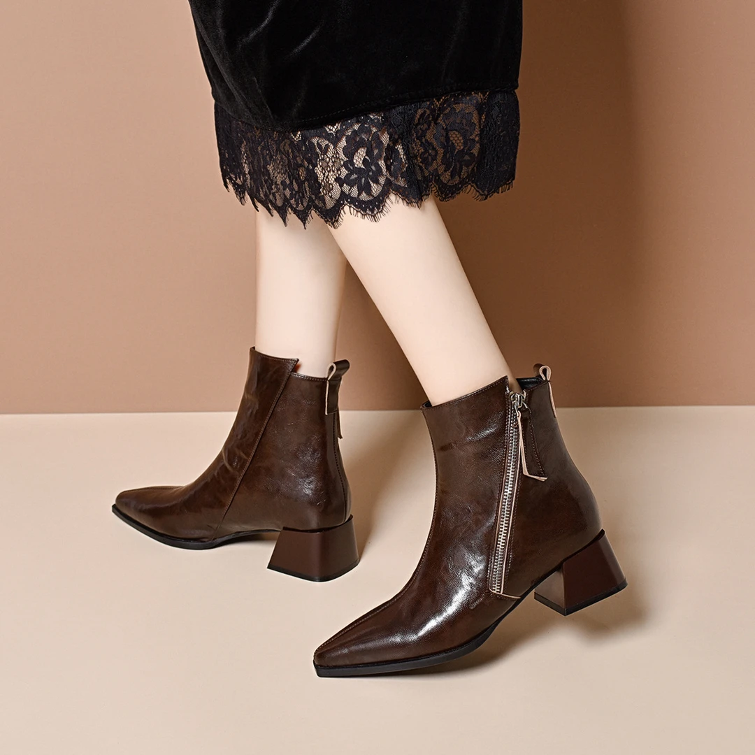 法式尖头短靴女2025粗跟中跟切尔西靴欧美风斜拉链机车靴女骑士靴