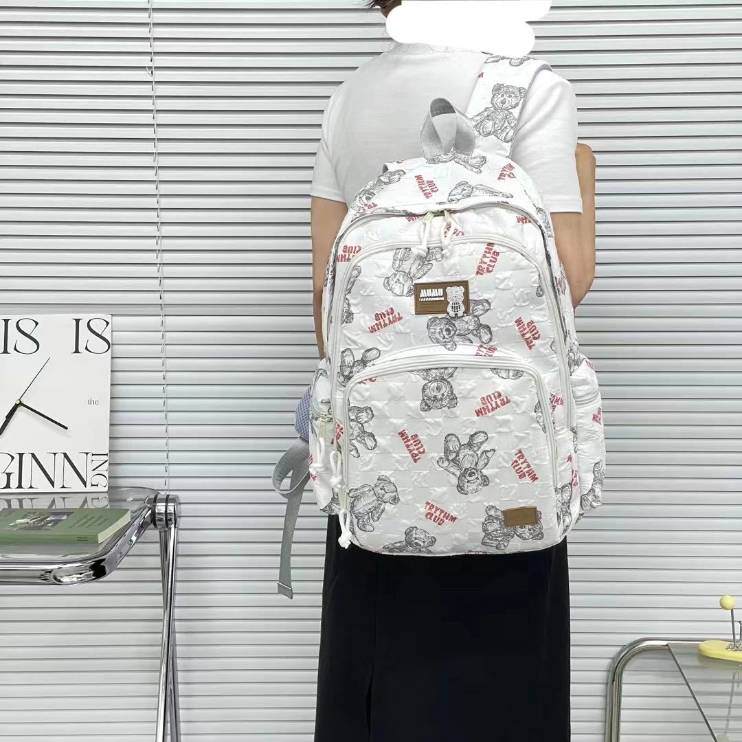 2025新款印花小熊双肩超轻女双肩背轻便百搭时尚