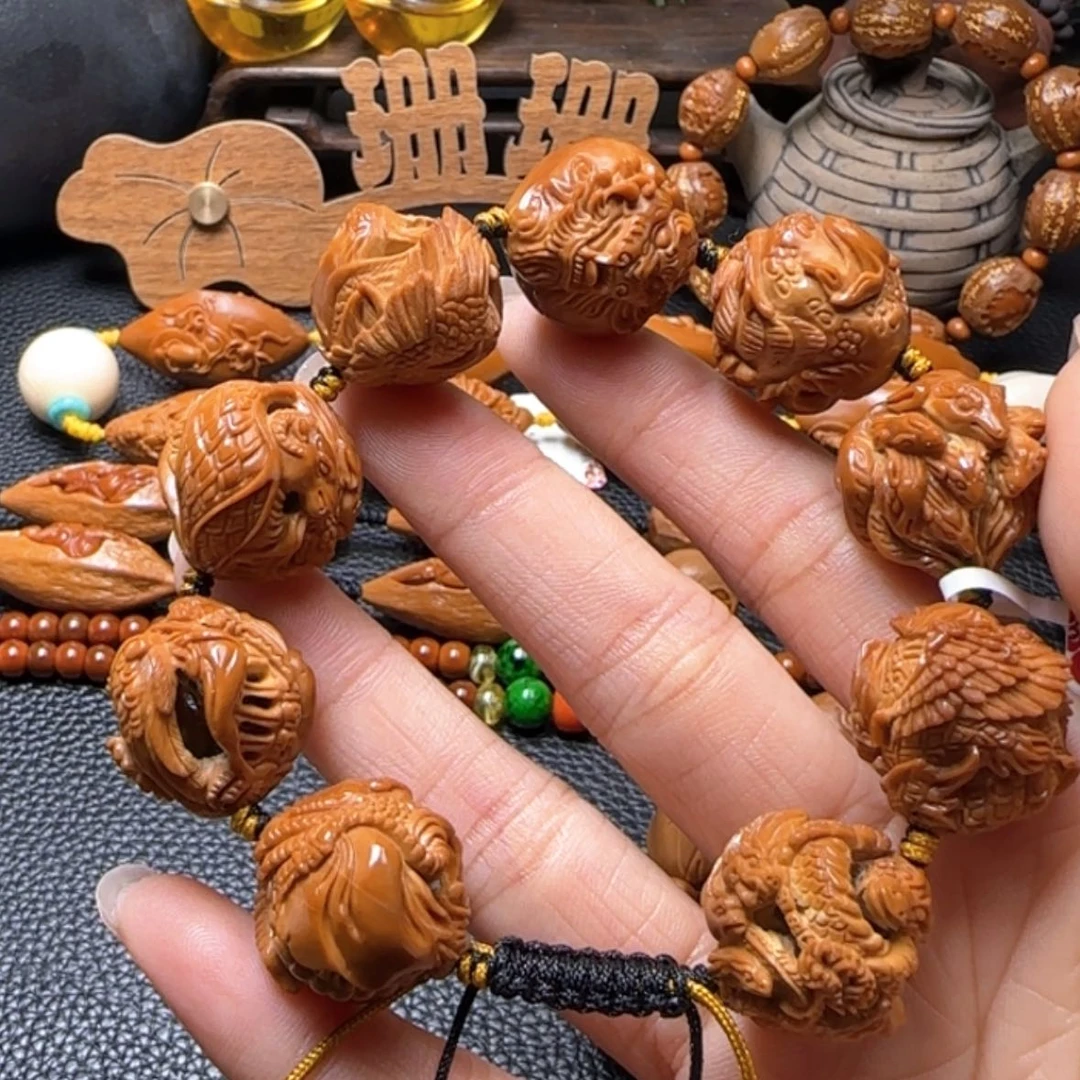 【闪购商品】橄榄核手串镂空山海经