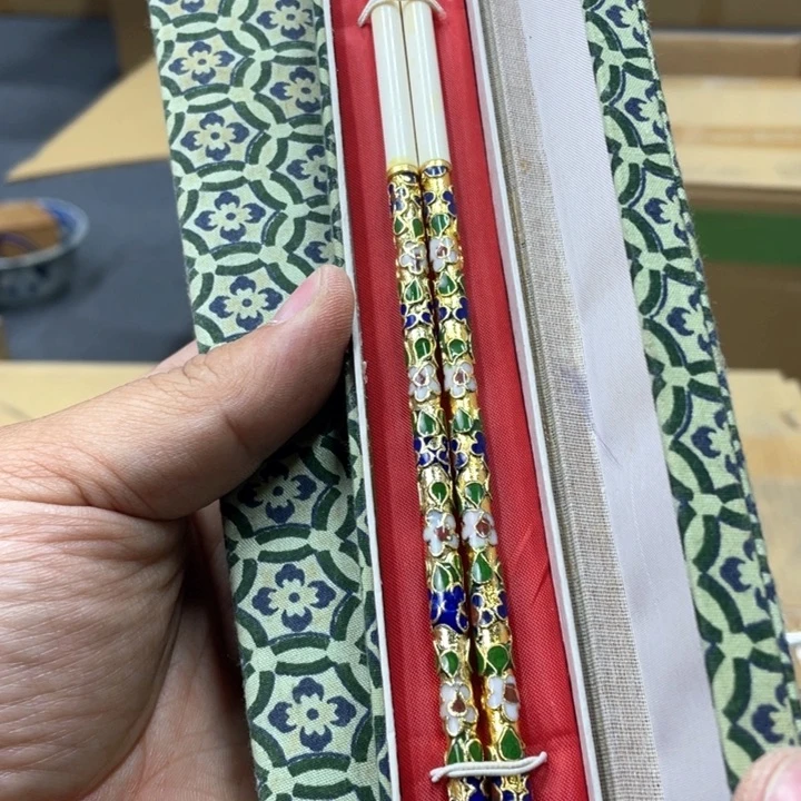 瓷片?*瓷片哈哈哈哈哈