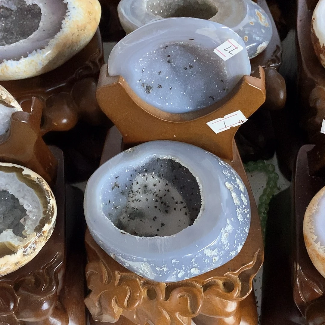 紫晶未镶嵌大型摆件（非配饰）莹