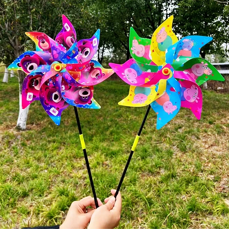 网红新款卡通七彩八叶风车儿童玩具户外春游节日礼品景区广场摆摊