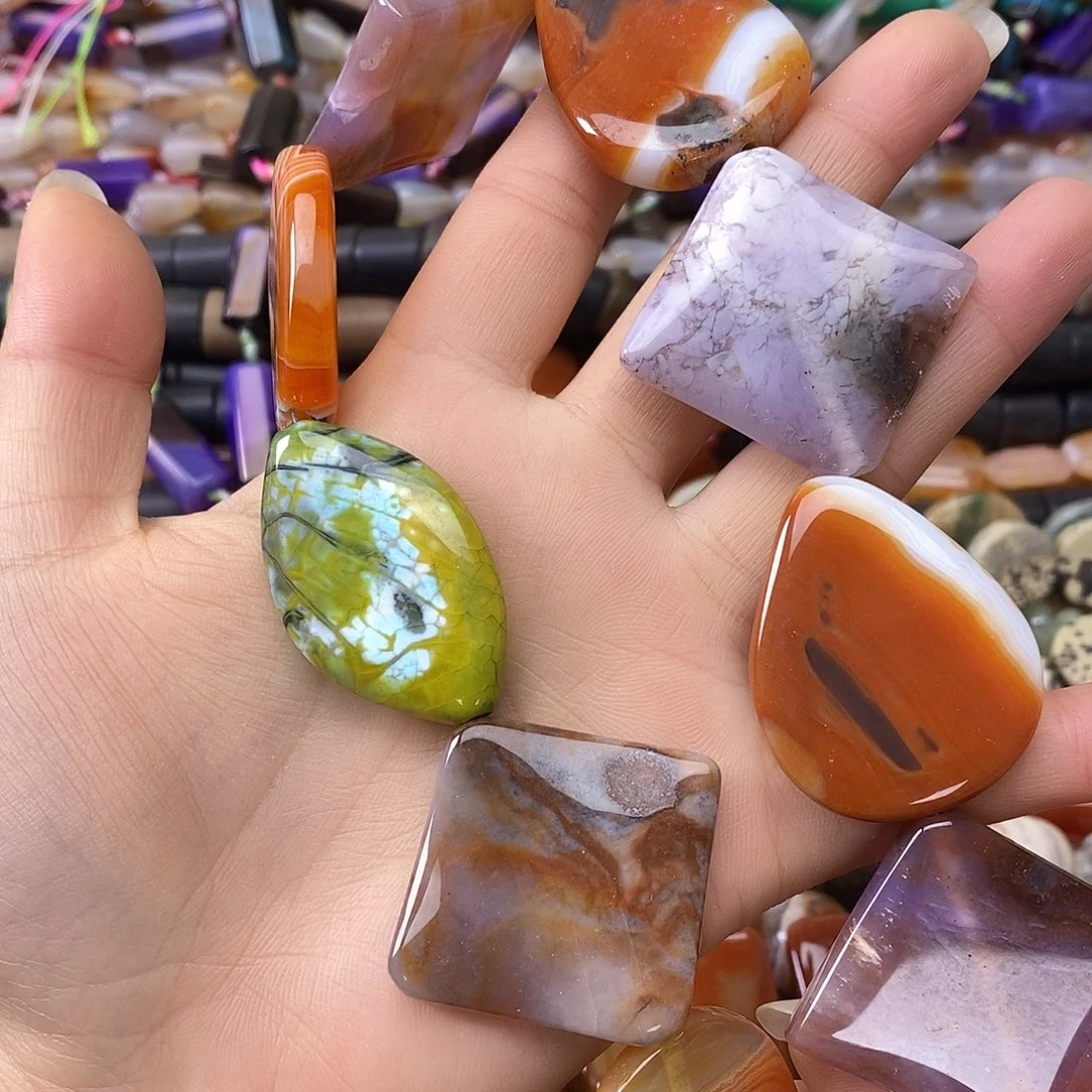 玛瑙/玉髓未镶嵌珠宝半成品多宝玛瑙一条