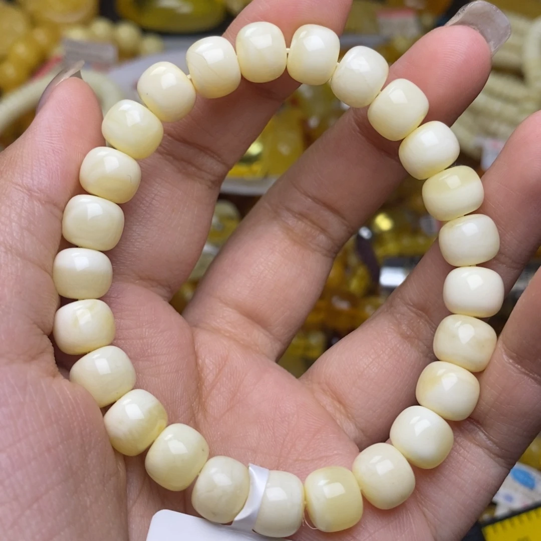 未镶嵌琥珀珠宝奇石