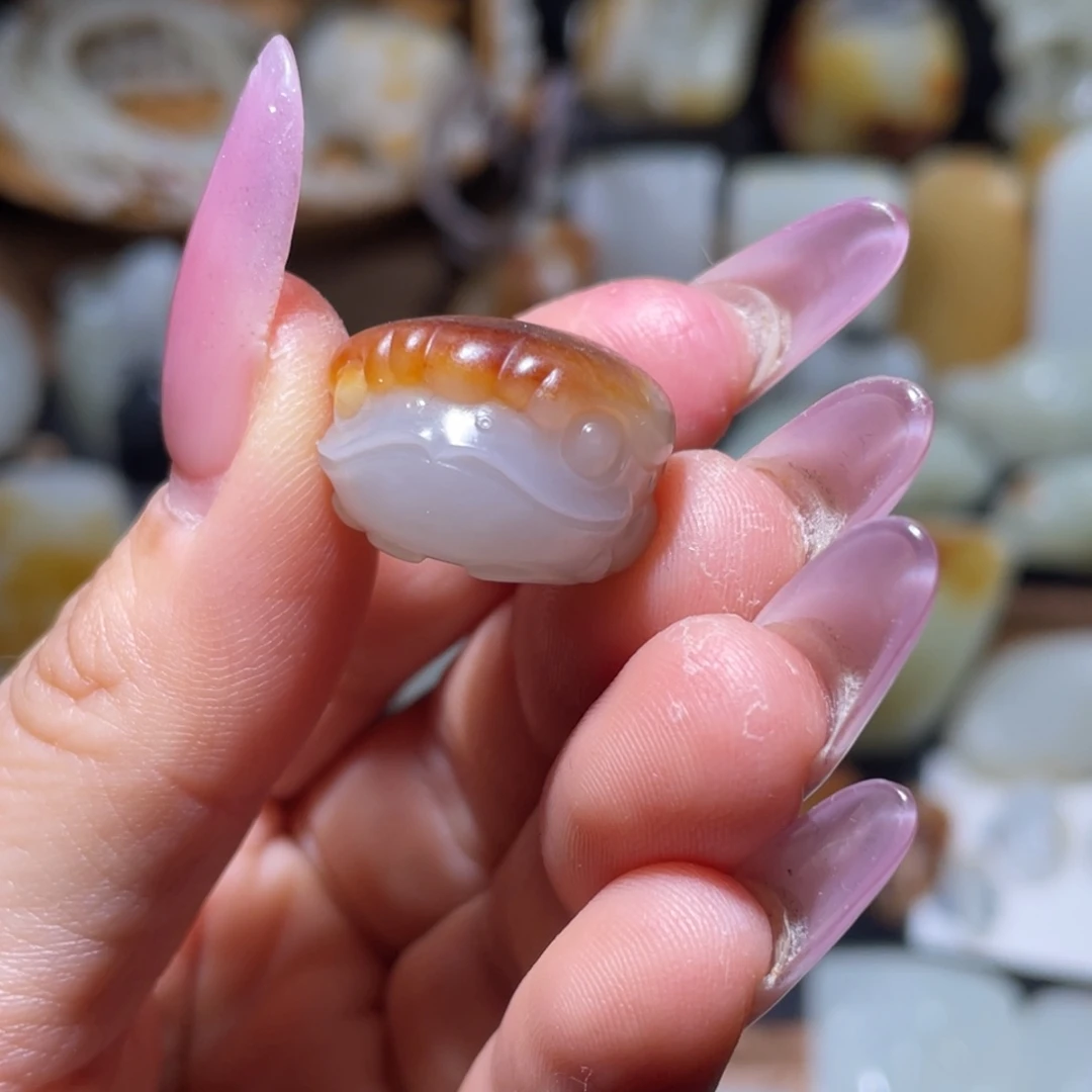 憨***憨未镶嵌和田玉（子料）挂件