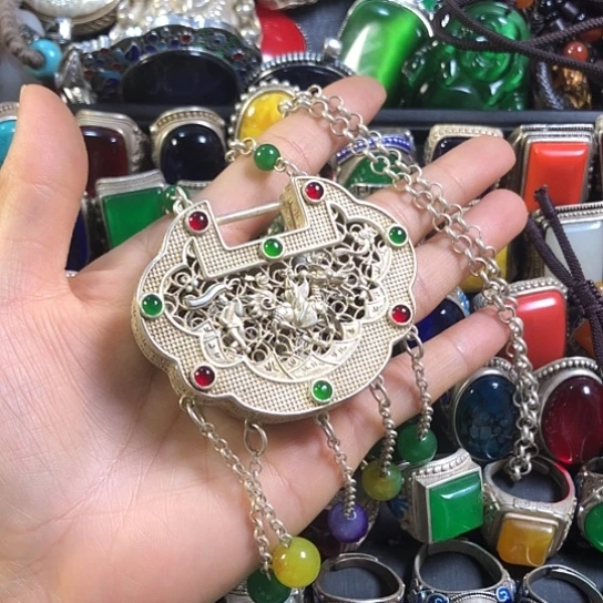 无合金复古设计风格