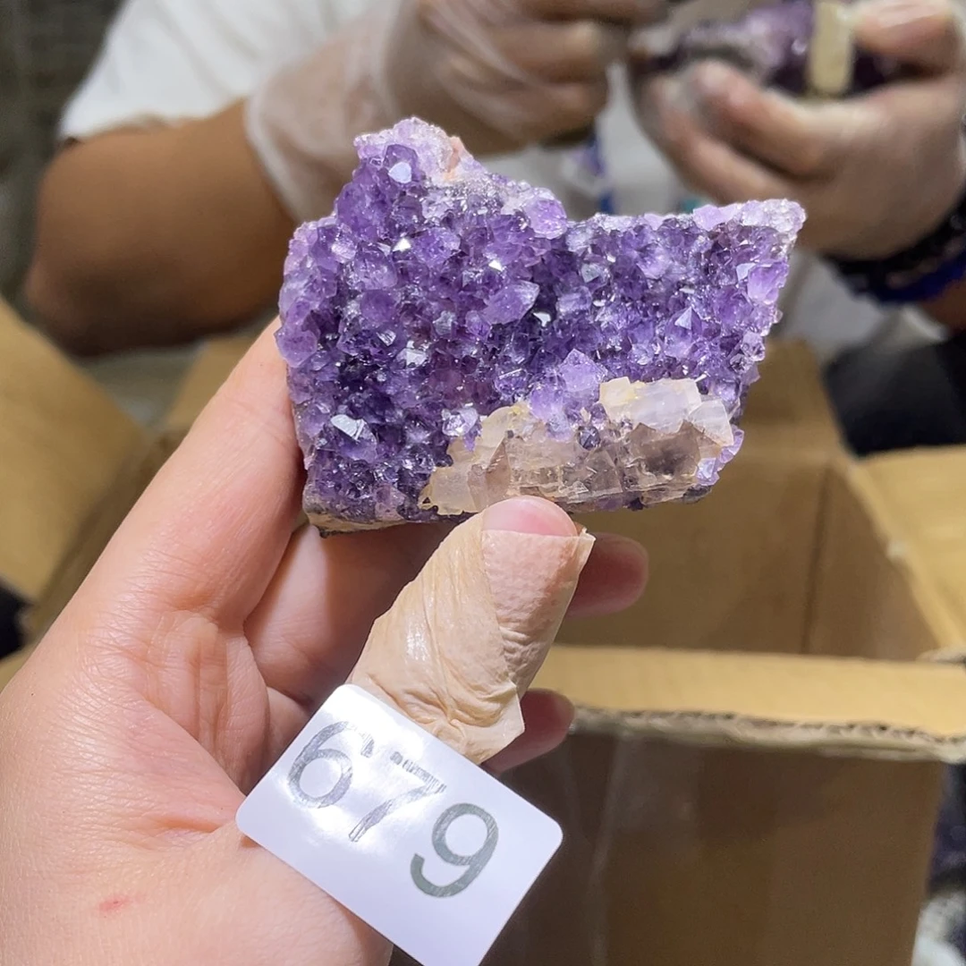 未镶嵌水晶珠宝半成品
