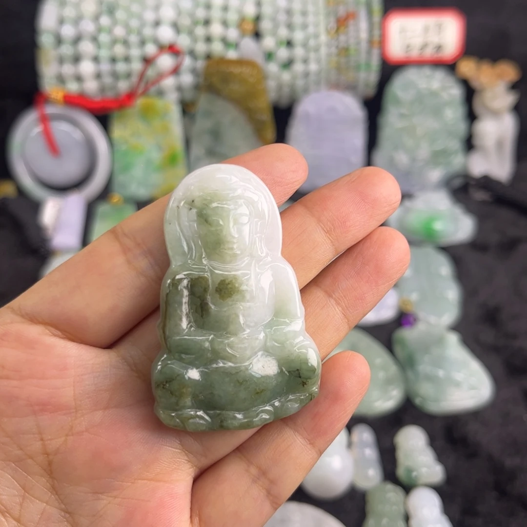 翡翠未镶嵌吊坠(不含链)瑕疵