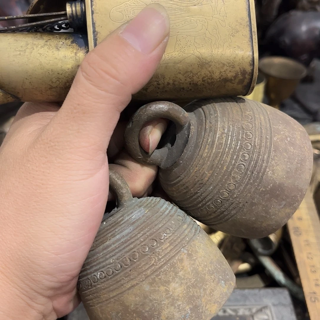 马***斌闪电购铜摆件工艺品
