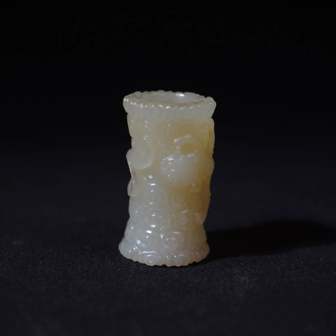 5SG14  清  和田玉螭龙勒子