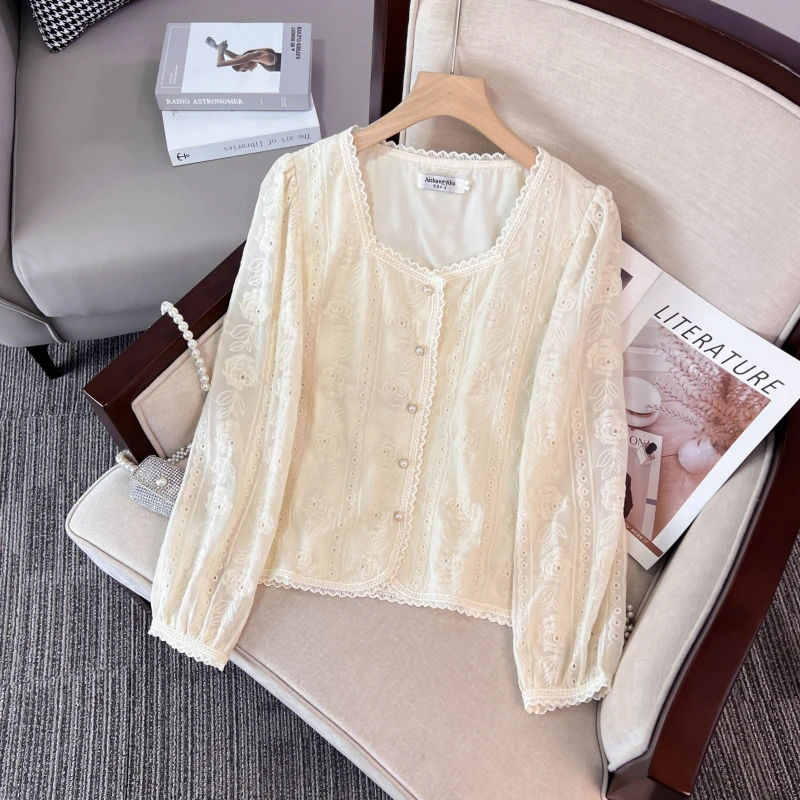 大码女装2025秋季胖妹妹小香风方领刺绣蕾丝洋气减龄短款